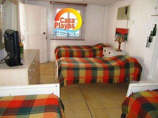 Foto 17 de Casa de Alquiler en Playas con piscina para 16 personas