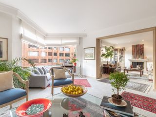Foto 1 de apartamento en arriendo/venta en los rosales. Cod A8454