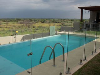 Foto 1 de 🌟 ¡Descubre tu nuevo hogar soñado en Piura! 🌟
Hermosa casa con espectacular vista al Valle del Medio Piura, rodeada de extensos jardines.

Te prese