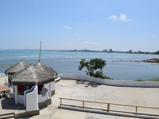 Se Alquila Villa Frente al Mar en Salinas