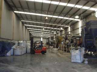Foto 1 de galpon /deposito en alquiler / parque industrial y tecnologico de quilmes