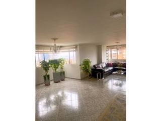 Venta Apartamento El Poblado Arriba Avenida en  Loma de Televida