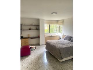 Venta Apartamento El Poblado Arriba Avenida en  Loma de Televida