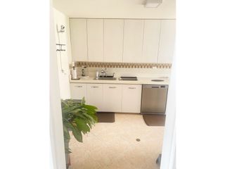 Venta Apartamento El Poblado Arriba Avenida en  Loma de Televida