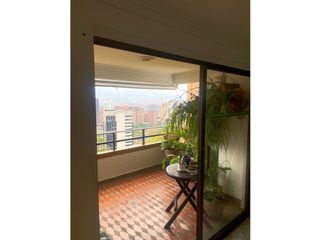 Venta Apartamento El Poblado Arriba Avenida en  Loma de Televida