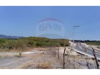 Foto 2 de Venta de Terreno Industrial en Manta/Manabí