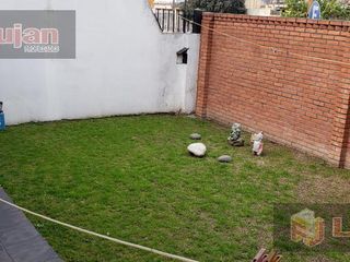 Tandil al 7400, 4 ambientes, garage, jardín y quincho