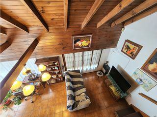 Foto 4 de Chalet cuatro ambientes. San Juan. Quincho. Trotadora. Zona comercial.
