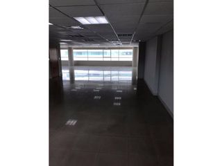 Foto 3 de Parque Empresarial Colon se alquila oficina de 1000 m2