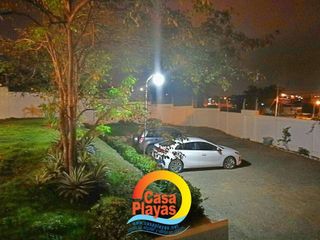 Foto 13 de ALQUILO MODERNA CASA CON PISCINA EN PLAYAS, SECTOR HUMBOLDT, PARA 14 PERSONAS
