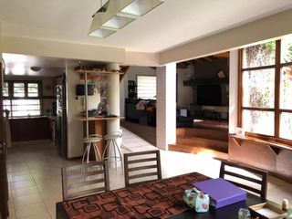 Casa en venta - 3 Dormitorios 3 Baños - Cochera - 800Mts2 - Mar del Plata