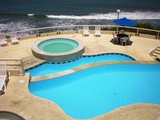 Foto 2 de Venta Departamento de Lujo Frente Al Mar, Ocean Club, Lomas del Mar, 286 m