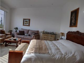 Vendo Casa en La Molina Urb.La Planicie con vista al Golf incluye un mini departamento