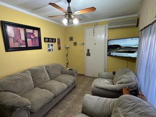 Venta Casa 4 ambientes con garaje cubierto. -  Florencio Varela