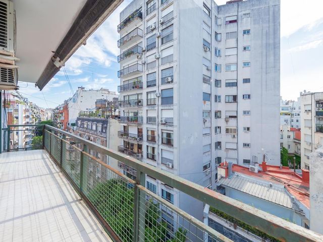 Venta Departamento 5 dormitorios, cochera, terraza, balcón Recoleta