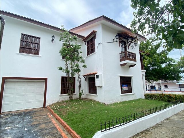 SE ARRIENDA CASA COMERCIAL, BARRIO BELLAVISTA