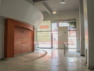 Local comercial con deposito y consultorios - Lanús Oeste