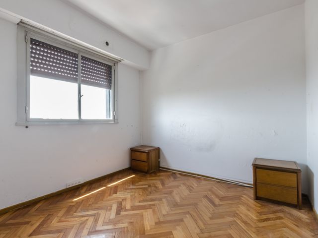 AMPLIO 4 AMBIENTES 70M2 EXCELENTE UBI. ACEPTA PERM