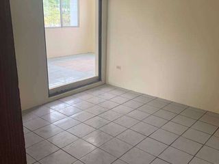 Foto 7 de Venta casa Residencial o Comercial, Urdesa Av. las Aguas (J.Luna)
