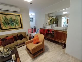 Foto 6 de Vendo Dpto. Flat Remodelado Primer Piso Urb. El Golf Con Cochera.Área 125 M2