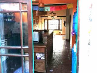 Foto 17 de MUY BUENA CASA VIAMONTE AL 2000 SOBRE LOTE DE 10 X 44