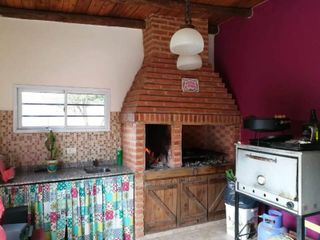 Foto 15 de MUY BUENA CASA VIAMONTE AL 2000 SOBRE LOTE DE 10 X 44