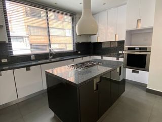 Foto 2 de apartamento en arriendo/venta en los rosales. Cod A8408353