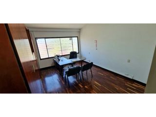 Vendo Casa remodelada Los Andes 5 alco 6 garajes oficina  o vivienda