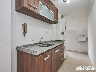 Departamento de cuatro ambientes en venta, Castelar.