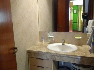 Foto 23 de VENTA MAGNIFICA CASA CON PILETA CUBIERTA Y CLIMATIZADA. BARRIO LOS TILOS