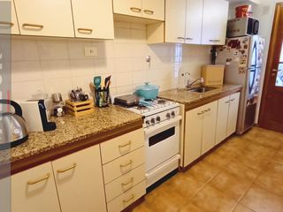Hermoso Departamento Tipo Casa - Al frente - Planta Baja c/entrada independiente y Patio - Sin Expensas!!!