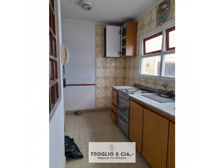 Foto 12 de RETASADA - CASA CON CUATRO AMBIENTES Y DOS LOCALES !!!