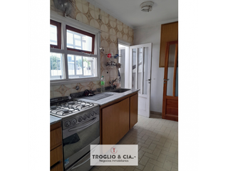 Foto 13 de RETASADA - CASA CON CUATRO AMBIENTES Y DOS LOCALES !!!
