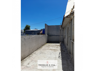 Foto 15 de RETASADA - CASA CON CUATRO AMBIENTES Y DOS LOCALES !!!