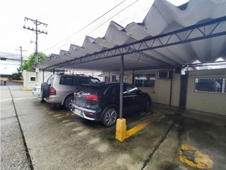 AV CARLOS JULIO SE VENDE PROPIEDAD 100% COMERCIAL.