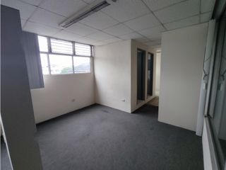 AV CARLOS JULIO SE VENDE PROPIEDAD 100% COMERCIAL.