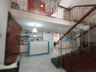 Foto 2 de VENTA PROPIEDAD CENTRO MEDICO EN CDLA ALMENDROS
