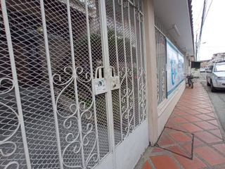 Foto 3 de VENTA PROPIEDAD CENTRO MEDICO EN CDLA ALMENDROS