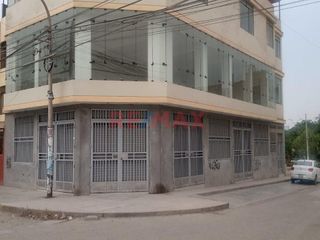 Foto 6 de Se Alquila Local Comercial 1Er Piso 2 Frentes De 181 Mt2 En Carabayllo