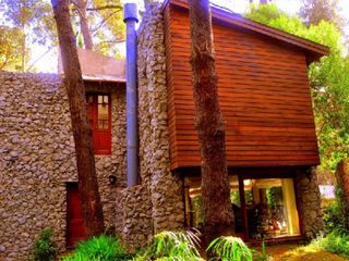 Foto 3 de Casa de piedra , Bosque Peralta Ramos, Mar del plata