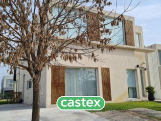 Foto 2 de Casa de dormitorios en venta en Castaños, Nordelta