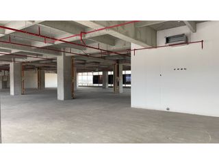 Oficina en arriendo Noroccidente de Bogota Obra Gris