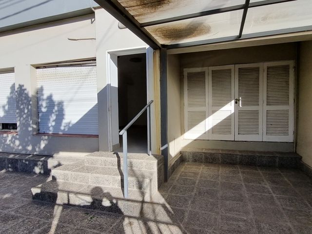 CASA EN VENTA - BARRIO CENTRO - ALLEN