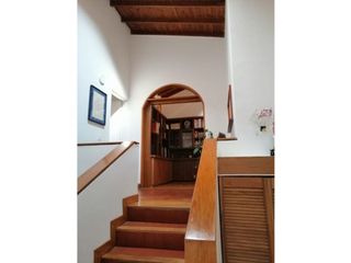 VENDO CASA SECTOR TESORO