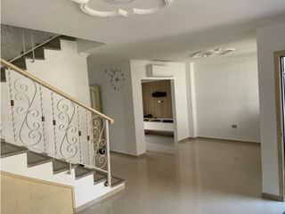 Foto 1 de ARRIENDO CASA EN CONJUNTO BARRIO CIUDAD JARDN