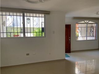 Foto 4 de ARRIENDO CASA EN CONJUNTO BARRIO CIUDAD JARDN