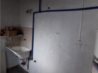 Foto 5 de GALPON 870 M2 8.66 X 43 DOS PLANTAS + SOTANO C/S VVDA FINANC