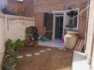VENTA DUPLEX 1 DORM CIPOLLETTI CON COCHERA