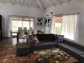 Casa de 4 dormitorios en venta en La Lonja, Pilar