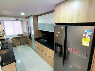 Foto 1 de casa en venta en av. libertadores, el tesoro. Cod V4947